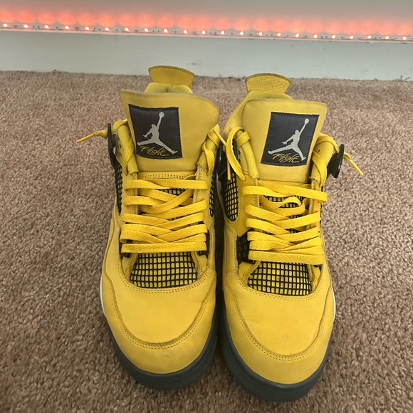 Jordan 4 Lightning (Size 13 US M)